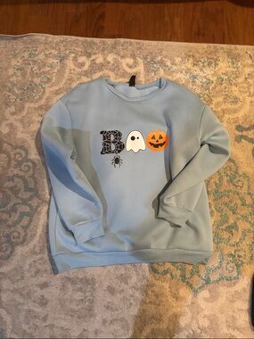SHEIN Light Blue Halloween Graphic Sweatshirt